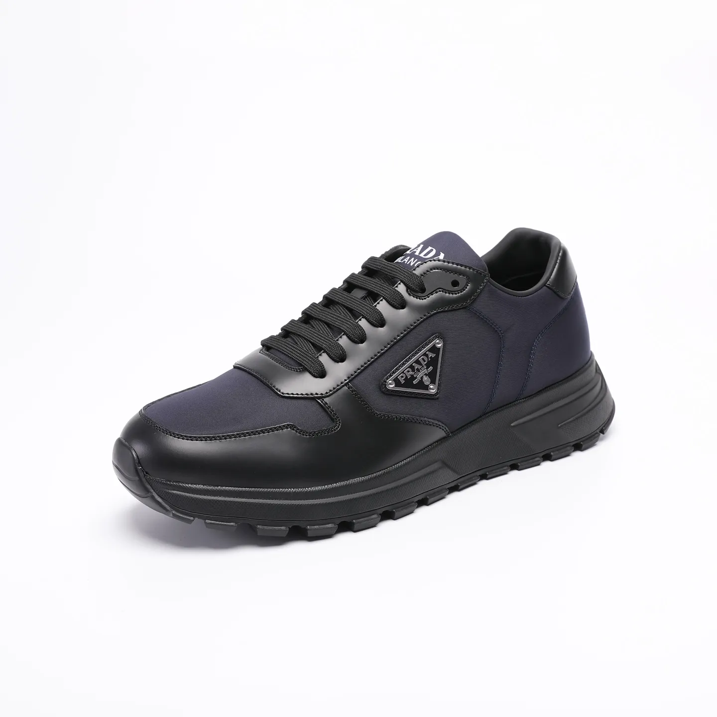 Batch 580 [PRADA] Men's shoes are popular in the counter, official website synchronization, high-quality shipments. Fabric: original cowhide with snakeskin. Lining: cowhide feet + cowhide lining. Outsole: original TPU + foam. Size: 38-46